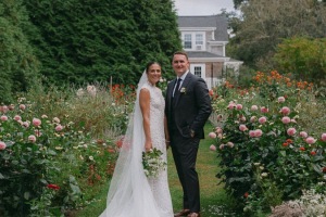 olivia-jay-wedding-lamberts-cove-inn-09