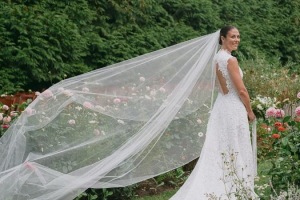 olivia-jay-wedding-lamberts-cove-inn-11