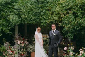 olivia-jay-wedding-lamberts-cove-inn-12