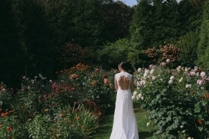 olivia-jay-wedding-lamberts-cove-inn-15