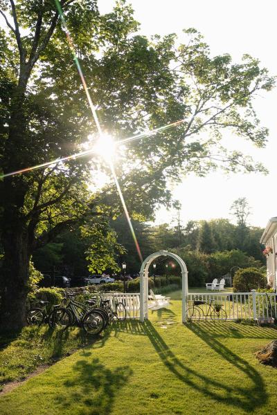 Stephanie-Jeremy-Wedding-Marthas-Vineyard-Larisa-Stinga-Photography-755__websize