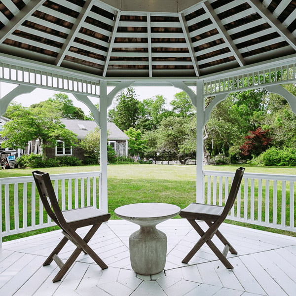 martha's vineyard hotel gazebo