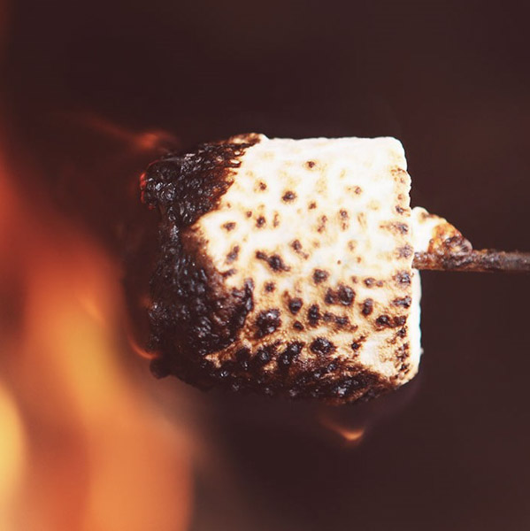 martha's vineyard hotel roasting marshmellows